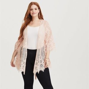 PALE PINK SCALLOPED LACE KIMONO